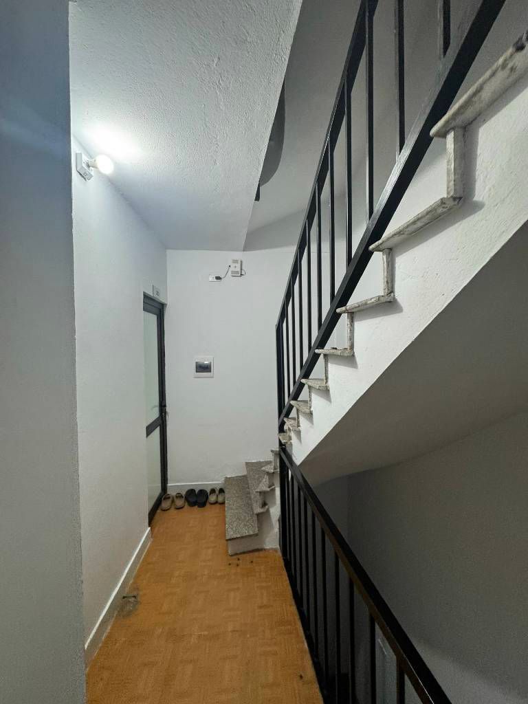 Bán nhà Vĩnh Hưng - diện tích 38m2 5 tầng - ngõ ba gác - giá 8,6 tỷ