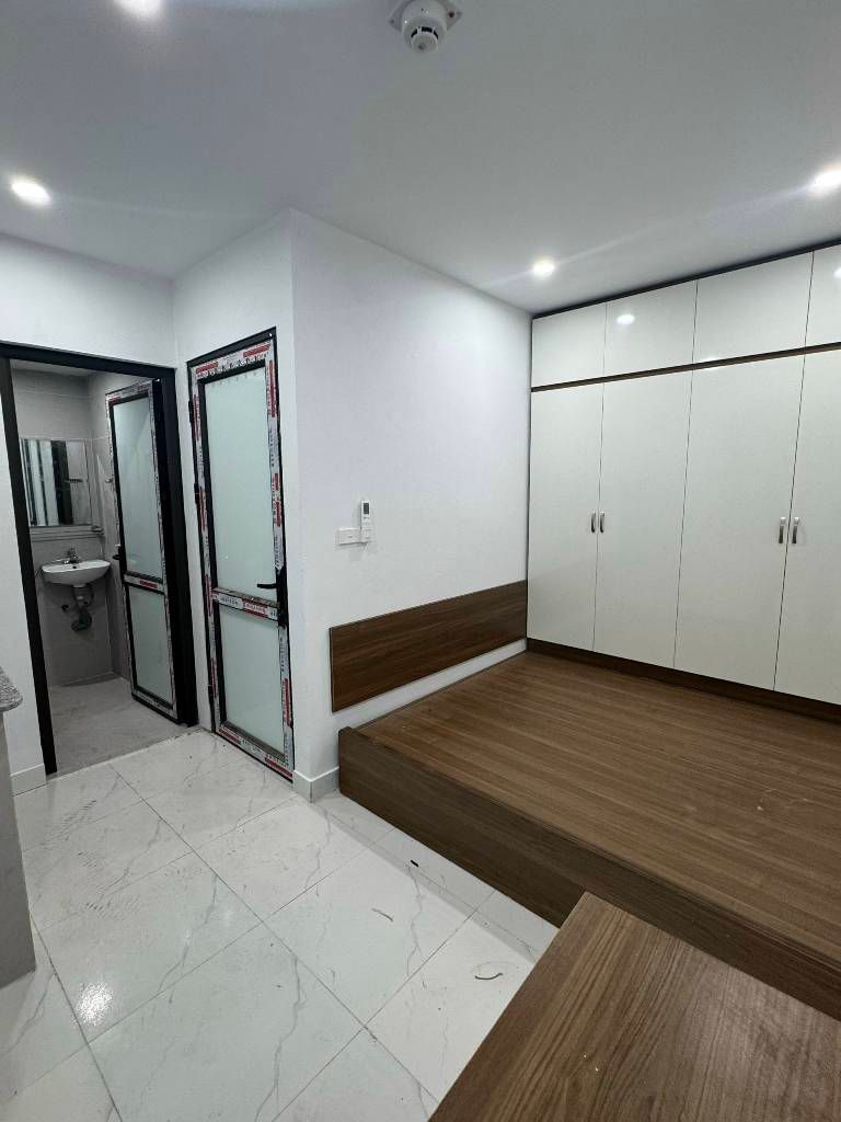 Bán nhà Vĩnh Hưng - diện tích 38m2 5 tầng - ngõ ba gác - giá 8,6 tỷ