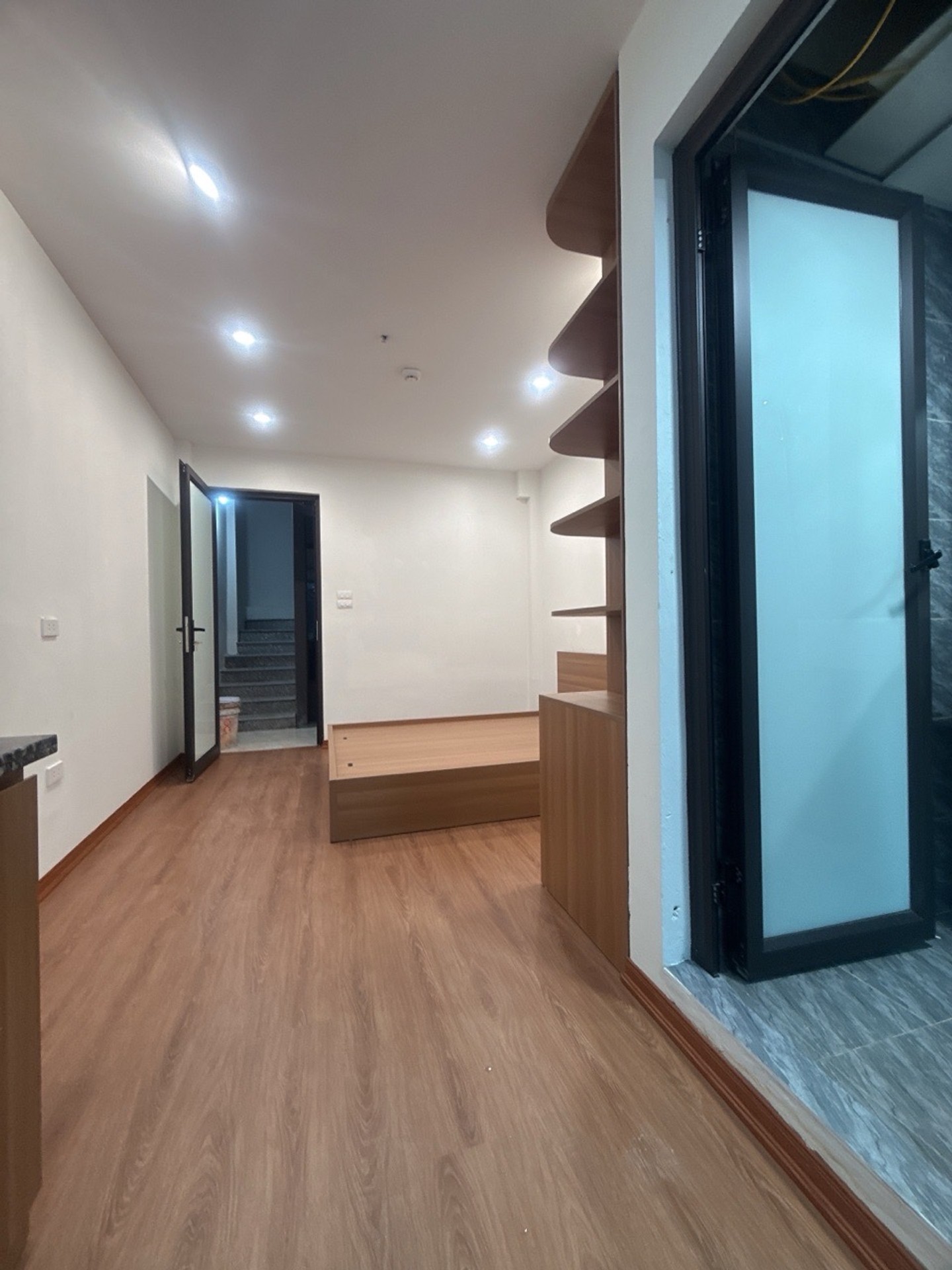 Bán nhà Trương Định - diện tích 49m2 5 tầng - Ô tô - giá 12,4 tỷ