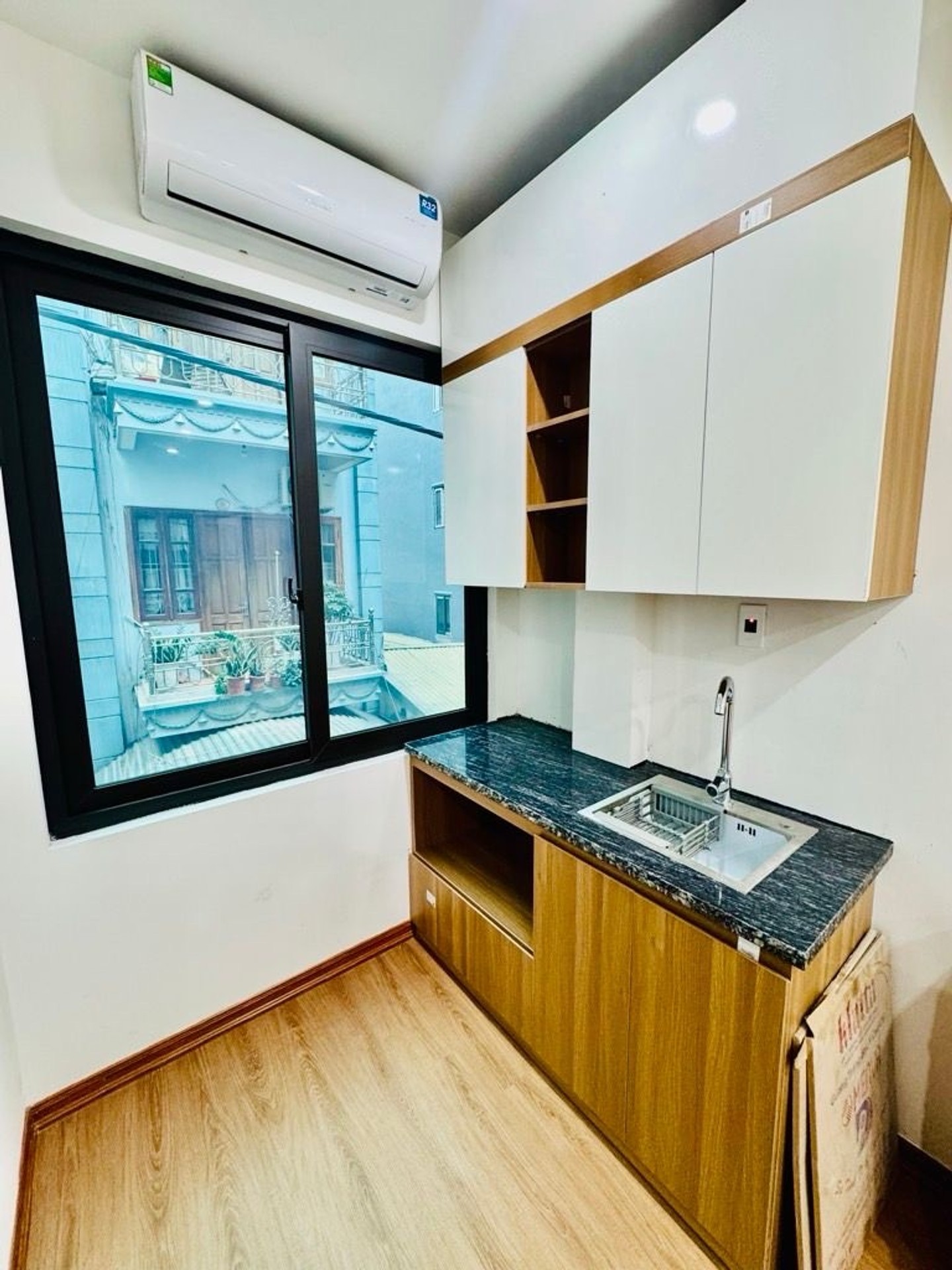 Bán nhà Trương Định - diện tích 49m2 5 tầng - Ô tô - giá 12,4 tỷ