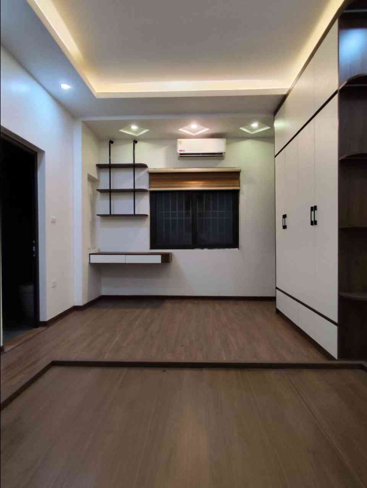 Bán nhà Nguyễn Đức Cảnh - diện tích 30m2 5 tầng - Nhà đẹp hiếm có - giá 7,55 tỷ