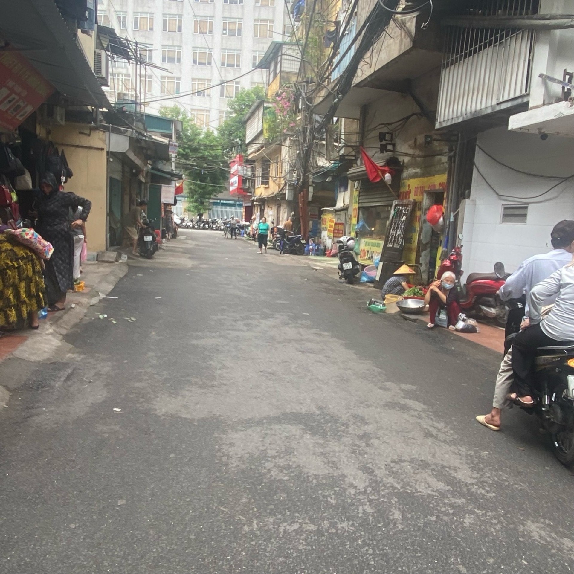Bán nhà Phương Mai - diện tích 55m2 1 tầng - Mặt ngõ ô tô - giá 6,3 tỷ