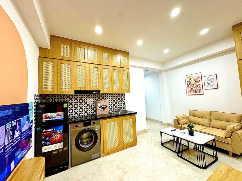 Bán nhà Khương Trung - diện tích 143m2 7 tầng - Ô tô 7 chỗ ngủ trong nhà - giá 42 tỷ