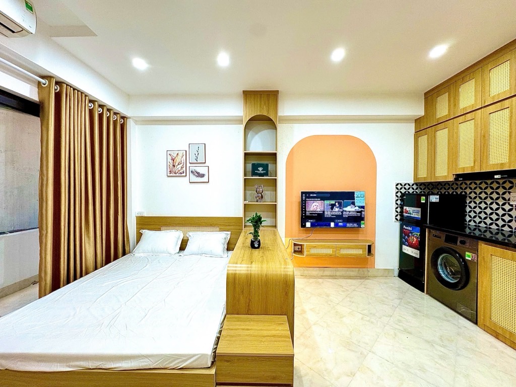 Bán nhà Khương Trung - diện tích 143m2 7 tầng - Ô tô 7 chỗ ngủ trong nhà - giá 42 tỷ