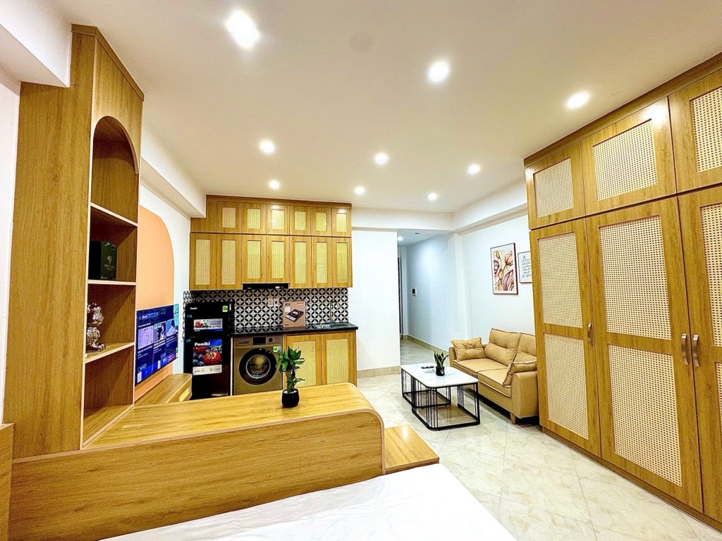 Bán nhà Khương Trung - diện tích 143m2 7 tầng - Ô tô 7 chỗ ngủ trong nhà - giá 42 tỷ