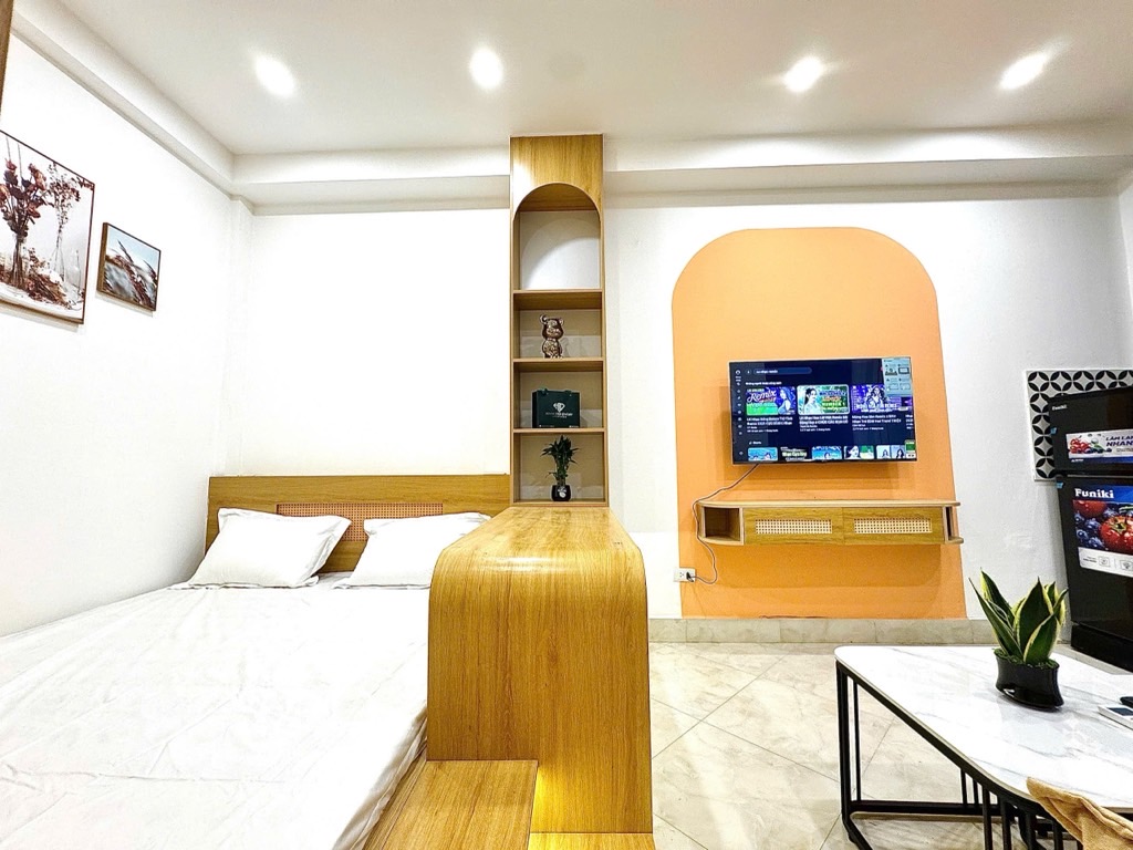 Bán nhà Khương Trung - diện tích 143m2 7 tầng - Ô tô 7 chỗ ngủ trong nhà - giá 42 tỷ