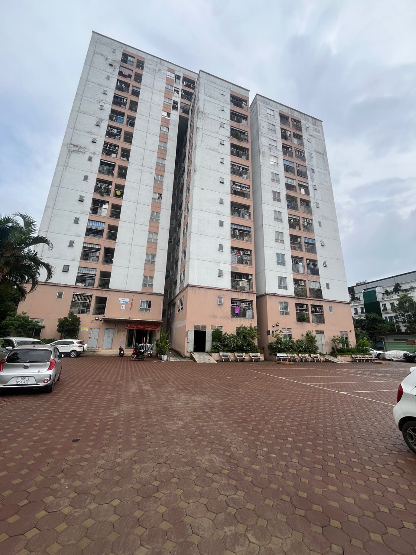 Bán nhà Hoàng Mai - diện tích 40m2 4 tầng - Sổ đỏ cất két - giá 3,6 tỷ