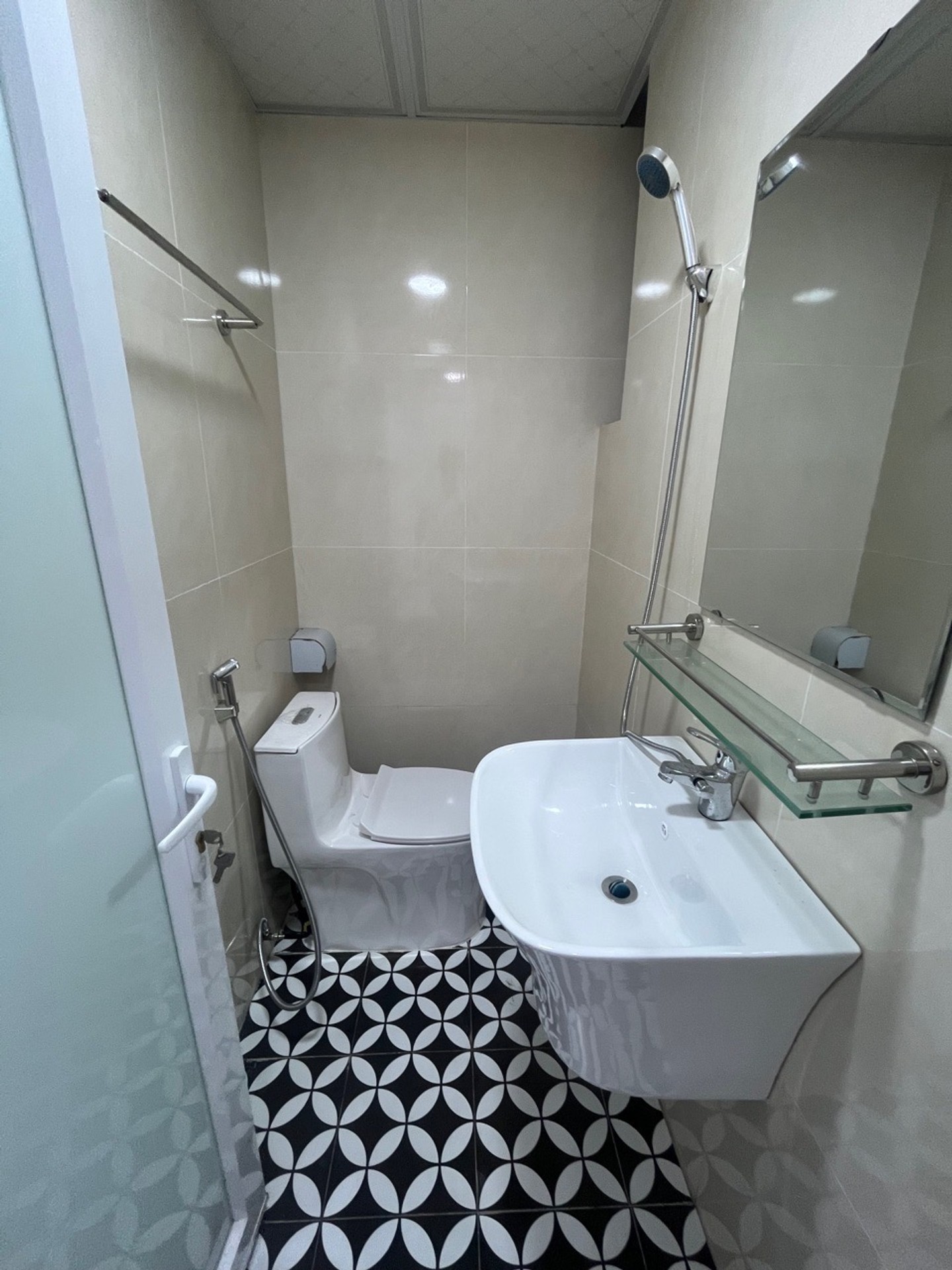 Bán nhà Hoàng Mai - diện tích 40m2 4 tầng - Sổ đỏ cất két - giá 3,6 tỷ
