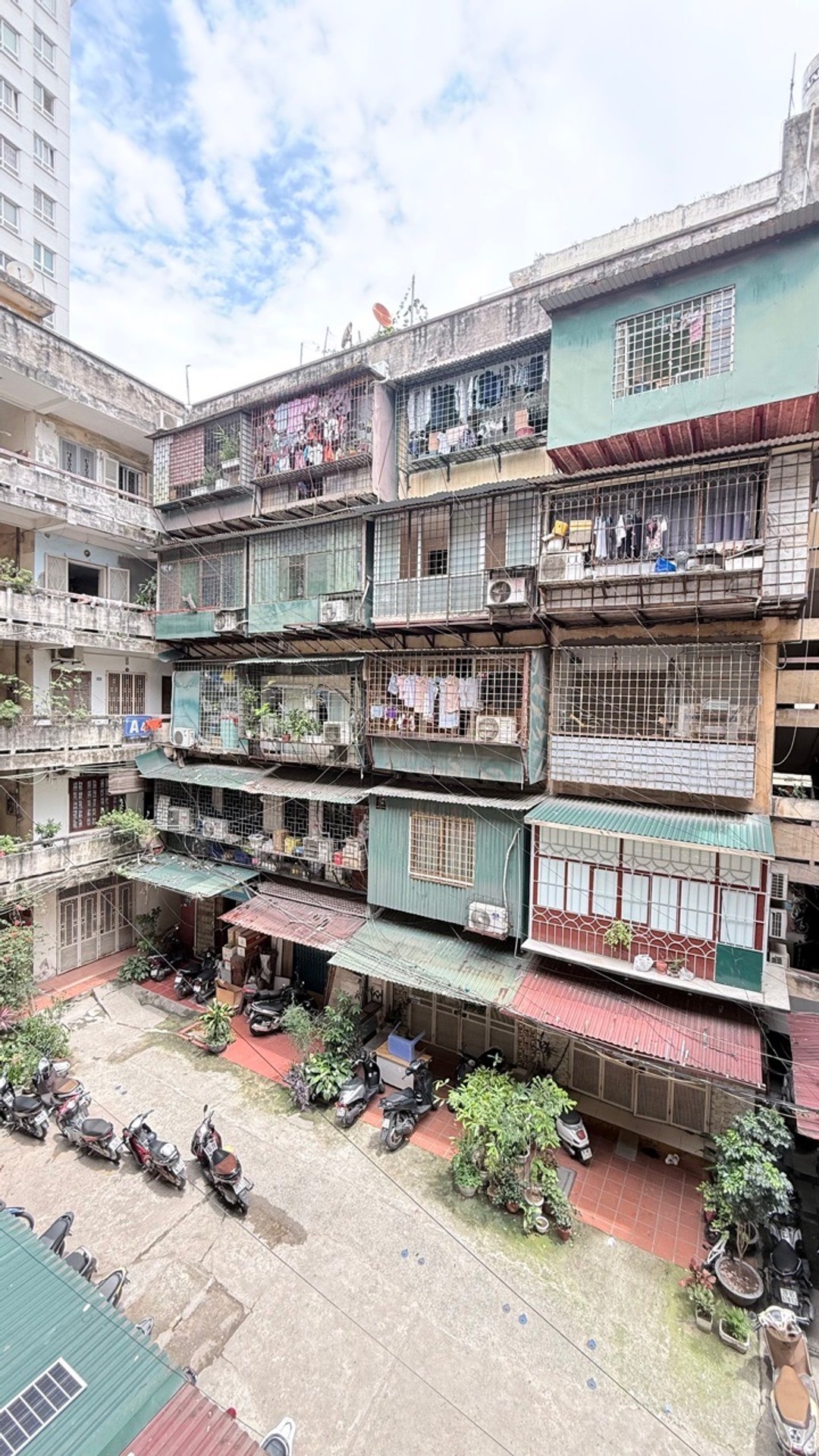 Bán nhà Lạc Trung - diện tích 51m2 3 tầng - Căn hộ chung cư tiện ích bạt ngàn - giá 5,5 tỷ