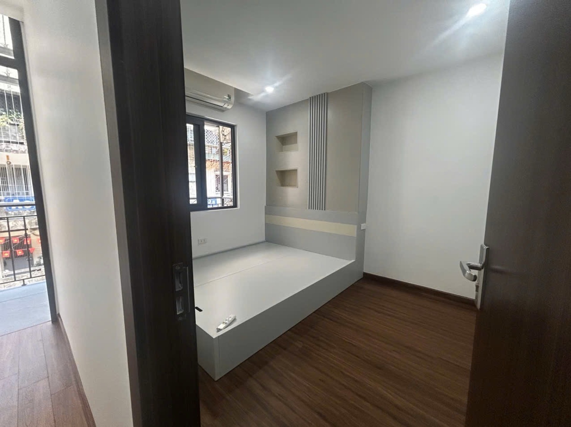 Bán nhà Lạc Trung - diện tích 51m2 3 tầng - Căn hộ chung cư tiện ích bạt ngàn - giá 5,5 tỷ