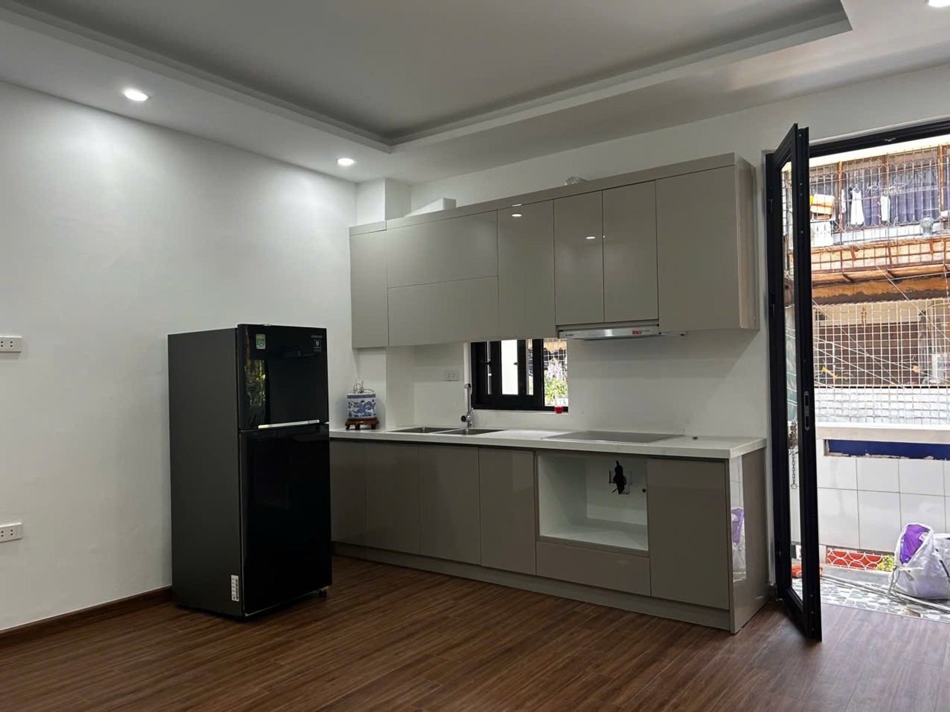 Bán nhà Lạc Trung - diện tích 51m2 3 tầng - Căn hộ chung cư tiện ích bạt ngàn - giá 5,5 tỷ