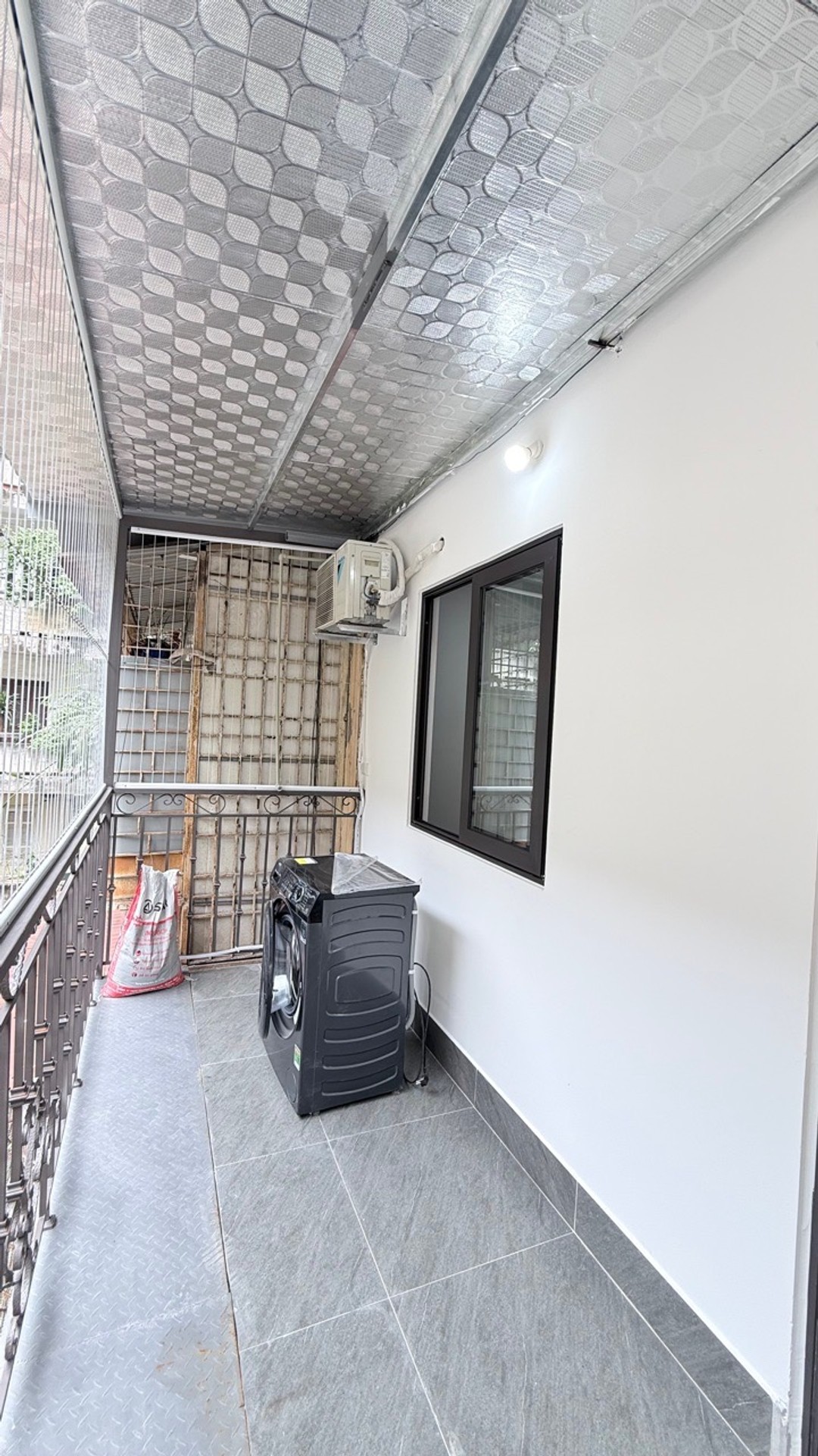 Bán nhà Lạc Trung - diện tích 51m2 3 tầng - Căn hộ chung cư tiện ích bạt ngàn - giá 5,5 tỷ