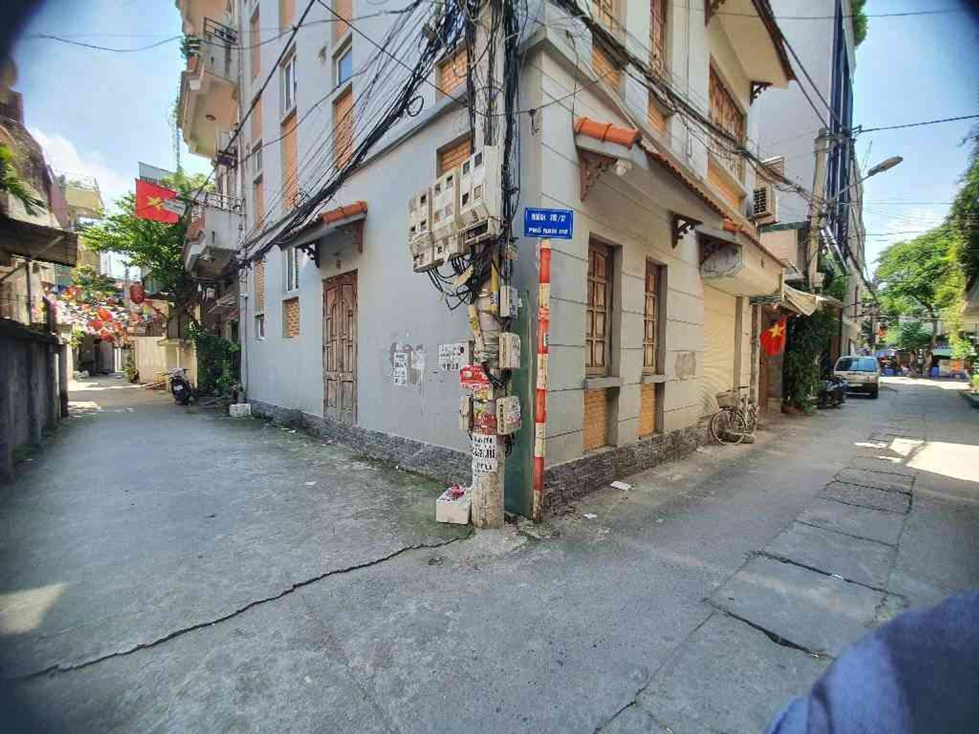 Bán nhà Nam Dư - diện tích 30m2 5 tầng - Nhà như mới, 3 bước ô tô tránh - giá 7,5 tỷ
