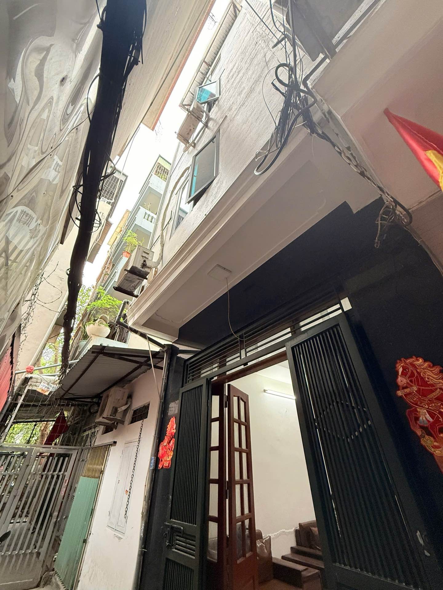 Bán nhà Hoàng Mai - diện tích 36m2 4 tầng - Nhà đẹp hiếm có - giá 5 tỷ