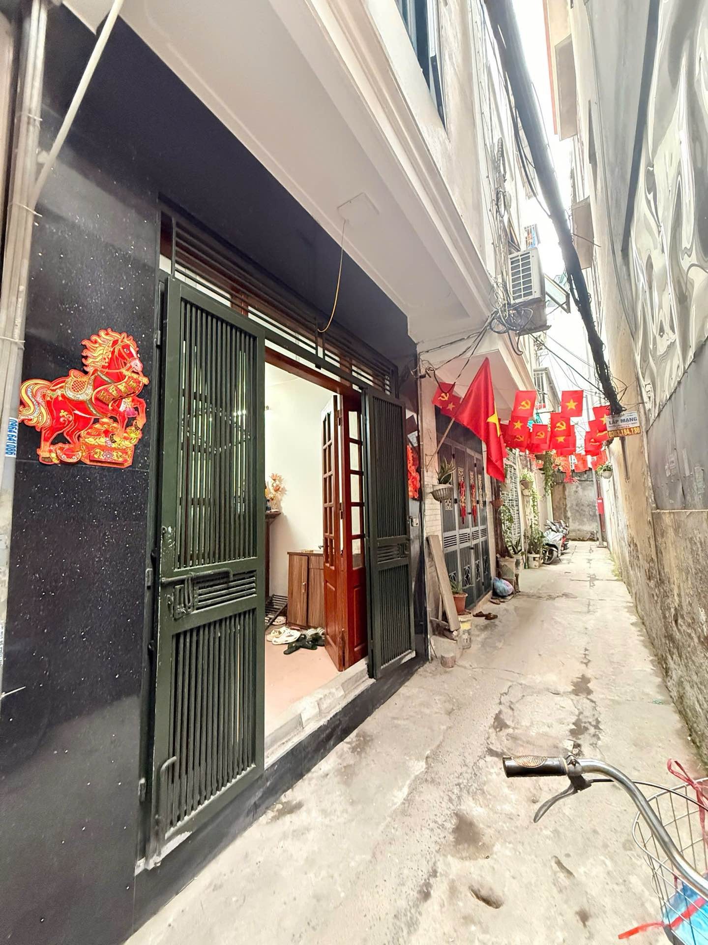 Bán nhà Hoàng Mai - diện tích 36m2 4 tầng - Nhà đẹp hiếm có - giá 5 tỷ