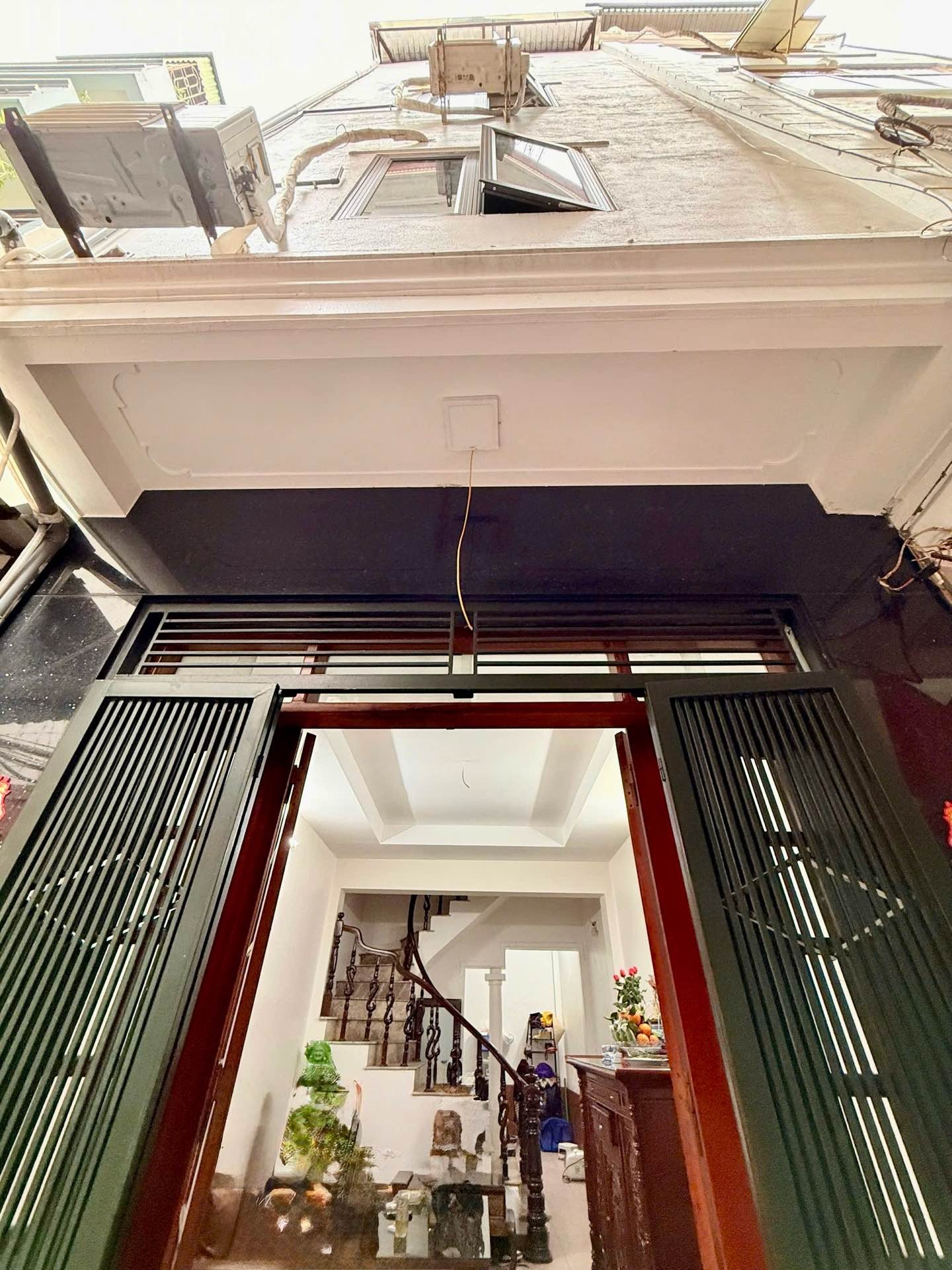 Bán nhà Hoàng Mai - diện tích 36m2 4 tầng - Nhà đẹp hiếm có - giá 5 tỷ