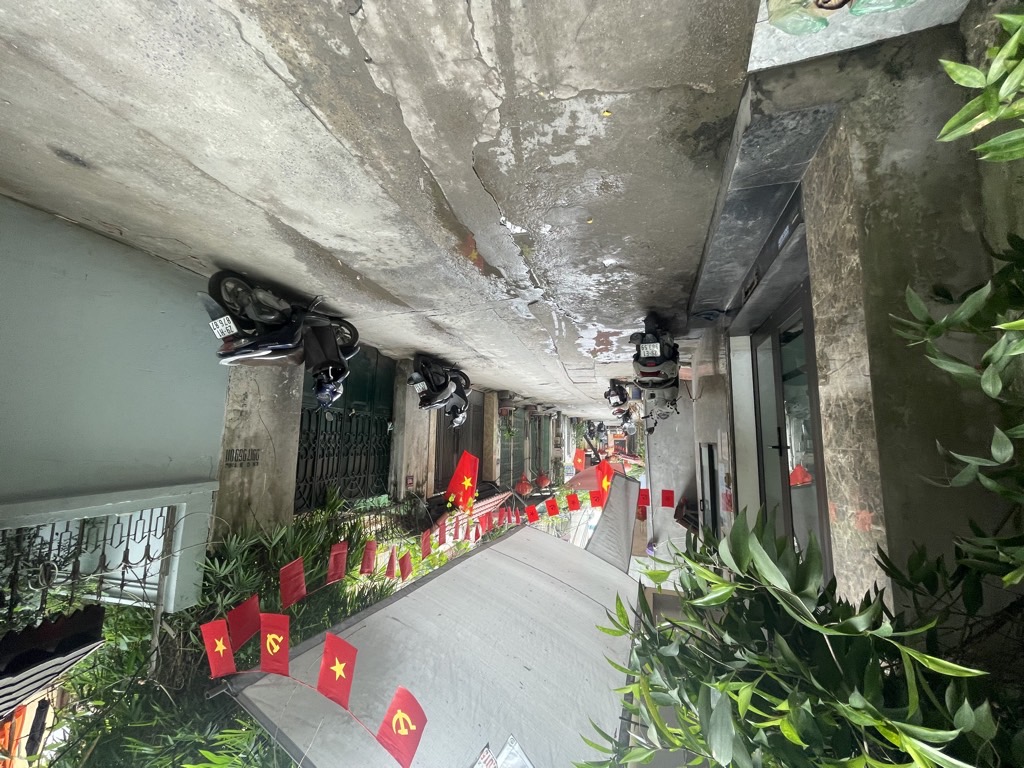 Bán nhà Minh Khai - diện tích 101m2 4 tầng - Lô góc 2 mặt ngõ - giá 24,5 tỷ