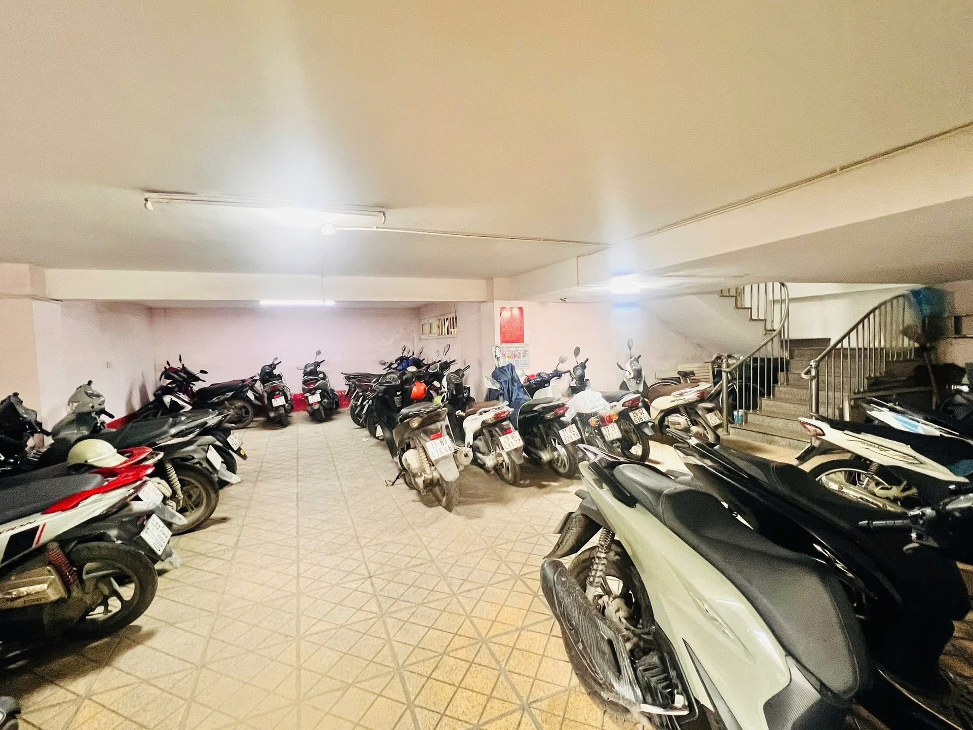 Bán nhà Tô Vĩnh Diện - diện tích 288m2 8 tầng - Mặt phố 7 tầng thang máy - giá 70 tỷ