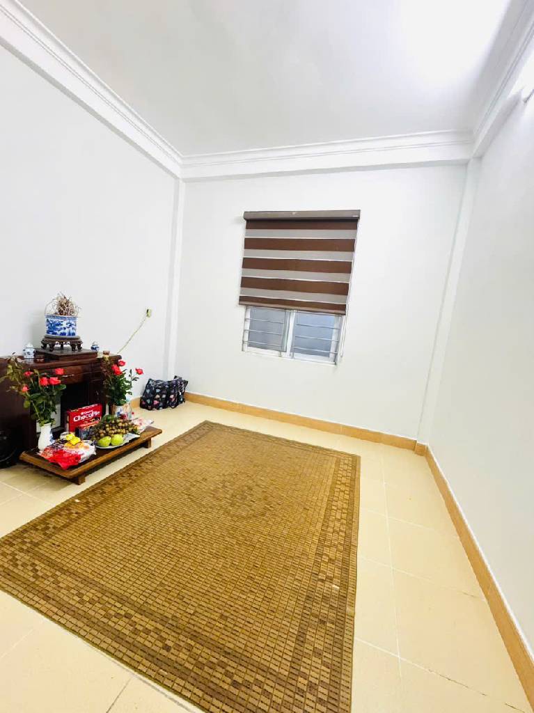 Bán nhà Trương Định - diện tích 34m2 5 tầng - Nhà đẹp thoáng - giá 9,6 tỷ