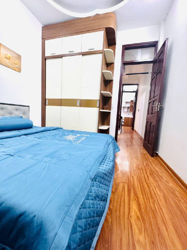 Bán nhà Trương Định - diện tích 34m2 5 tầng - Nhà đẹp thoáng - giá 9,6 tỷ