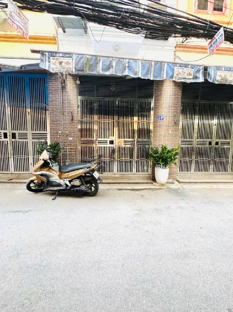 Bán nhà Trương Định - diện tích 34m2 5 tầng - Nhà đẹp thoáng - giá 9,6 tỷ