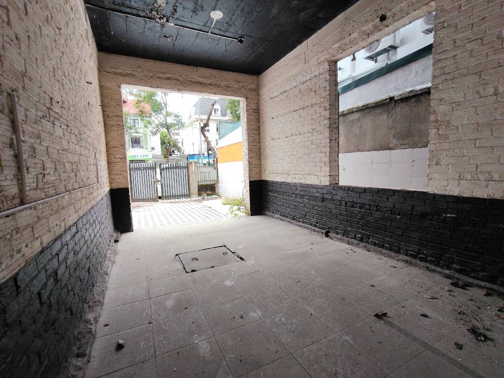 Bán nhà Trần Thủ Độ - diện tích 351m2 4 tầng - Biệt thự đơn lập đẹp nhất khu vực - giá 88 tỷ