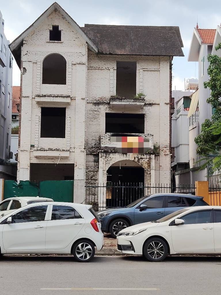 Bán nhà Trần Thủ Độ - diện tích 351m2 4 tầng - Biệt thự đơn lập đẹp nhất khu vực - giá 88 tỷ