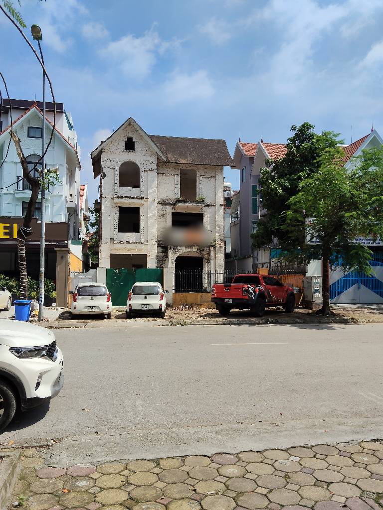 Bán nhà Trần Thủ Độ - diện tích 351m2 4 tầng - Biệt thự đơn lập đẹp nhất khu vực - giá 88 tỷ