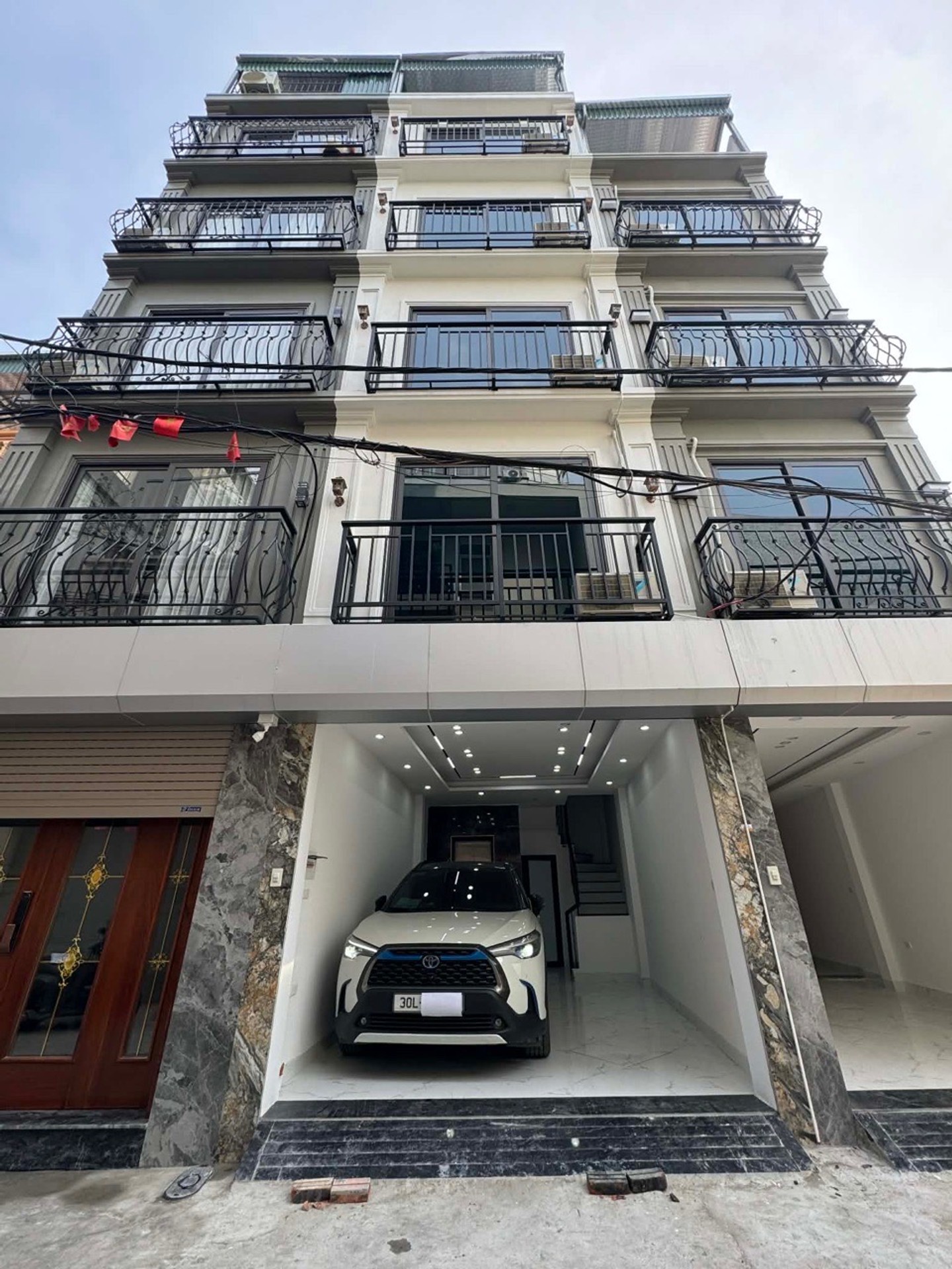 Bán nhà Hoàng Liệt - diện tích 30m2 6 tầng - Ngõ ô tô - giá 12 tỷ