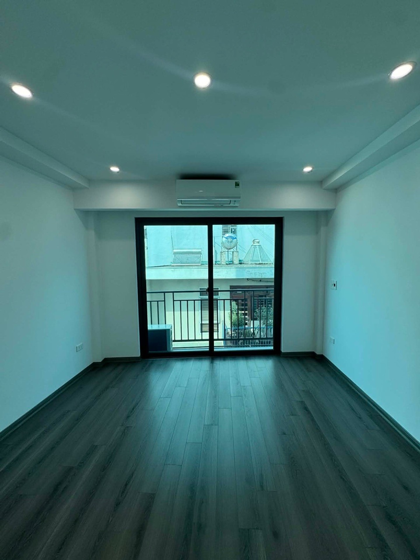 Bán nhà Hoàng Liệt - diện tích 30m2 6 tầng - Ngõ ô tô - giá 12 tỷ