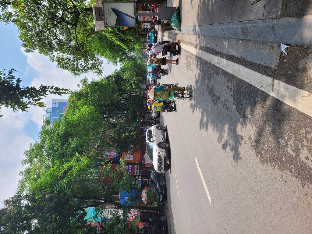 Bán nhà Thái Hà - diện tích 63.2m2 3 tầng - Mặt phố VIP - giá 63 tỷ