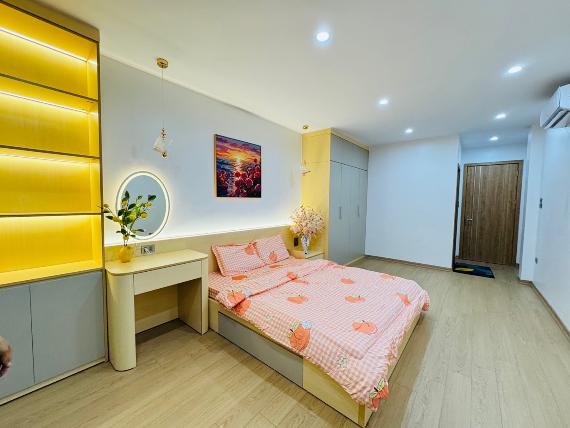 Bán nhà Tân Mai - diện tích 39m2 5 tầng - Thang máy - giá 14,6 tỷ