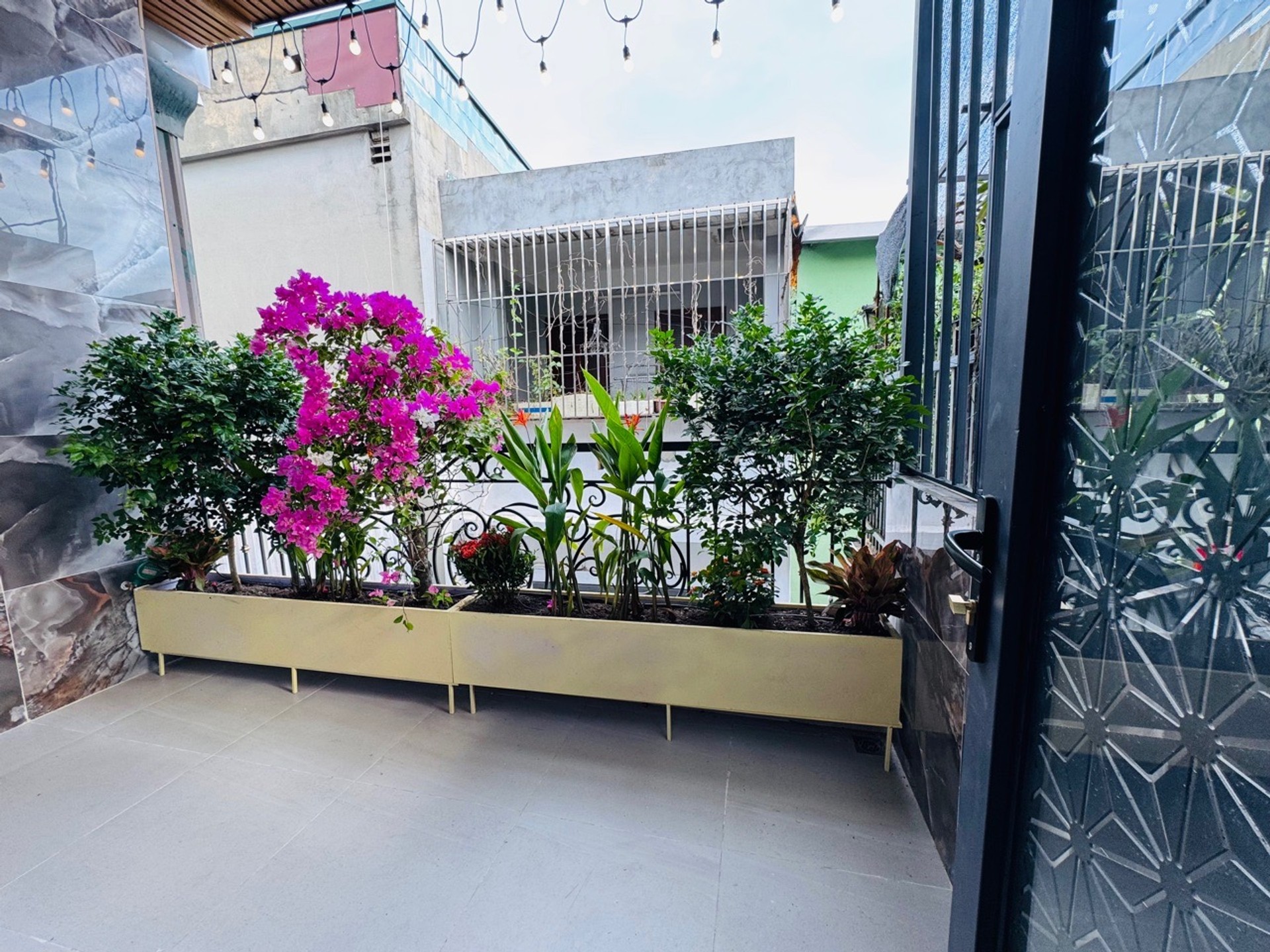 Bán nhà Tân Mai - diện tích 39m2 5 tầng - Thang máy - giá 14,6 tỷ