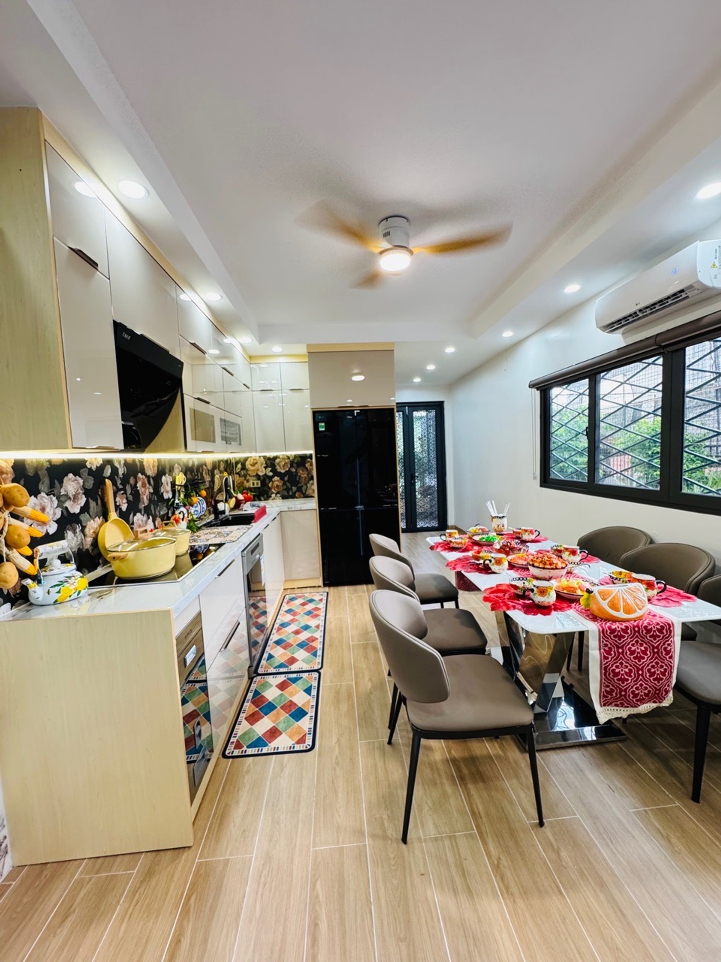 Bán nhà Tân Mai - diện tích 39m2 5 tầng - Thang máy - giá 14,6 tỷ