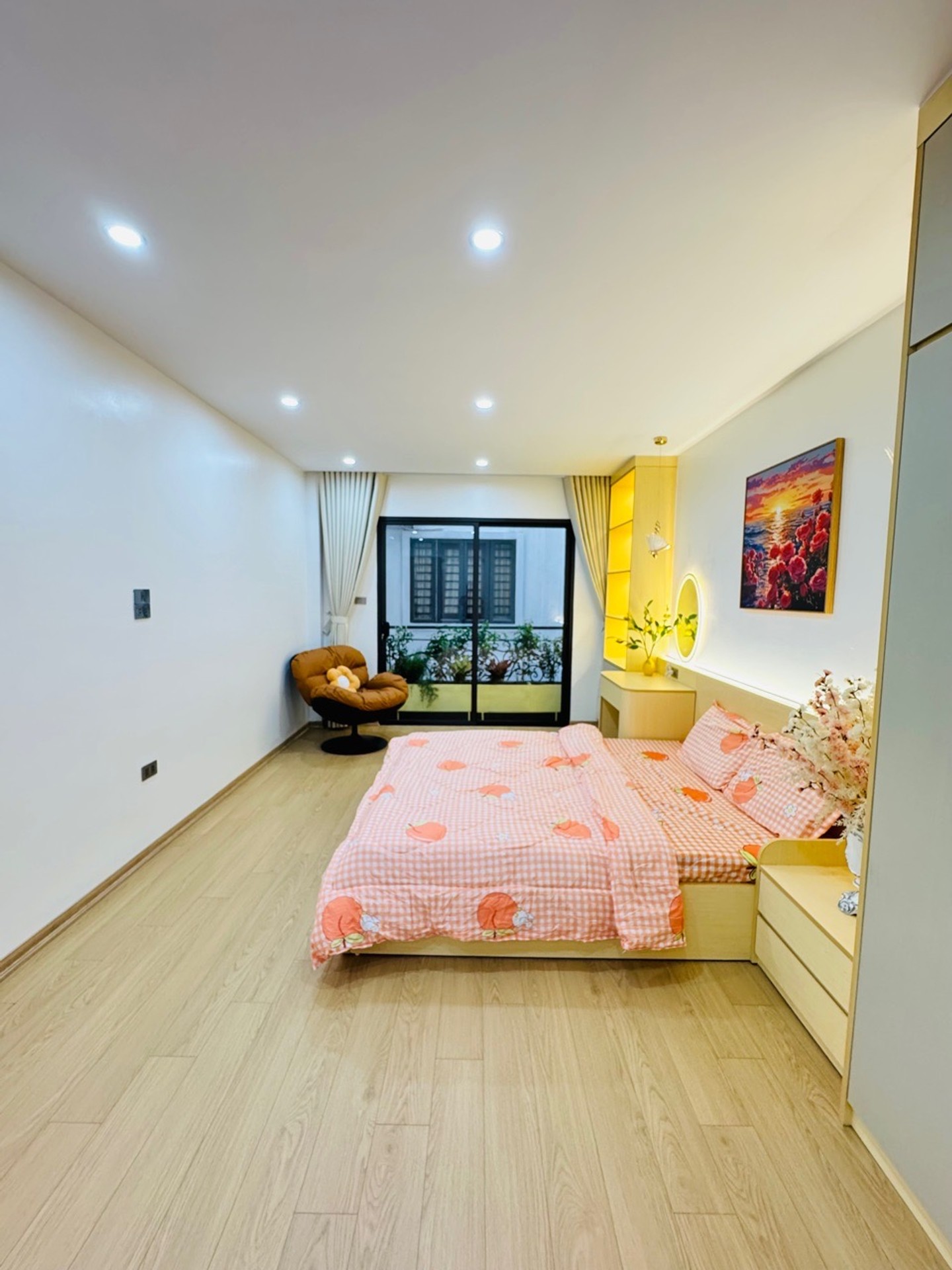 Bán nhà Tân Mai - diện tích 39m2 5 tầng - Thang máy - giá 14,6 tỷ
