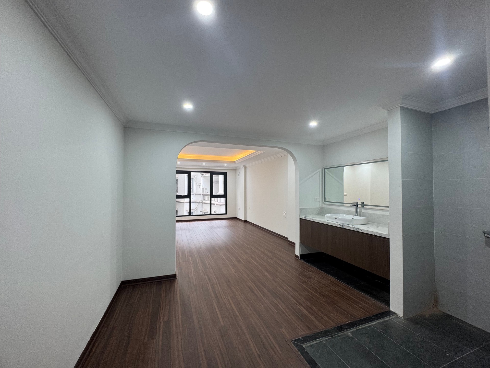 Bán nhà Quan Thổ 1 - diện tích 55m2 6 tầng - Lô góc 2 mặt thoáng - giá 25,5 tỷ