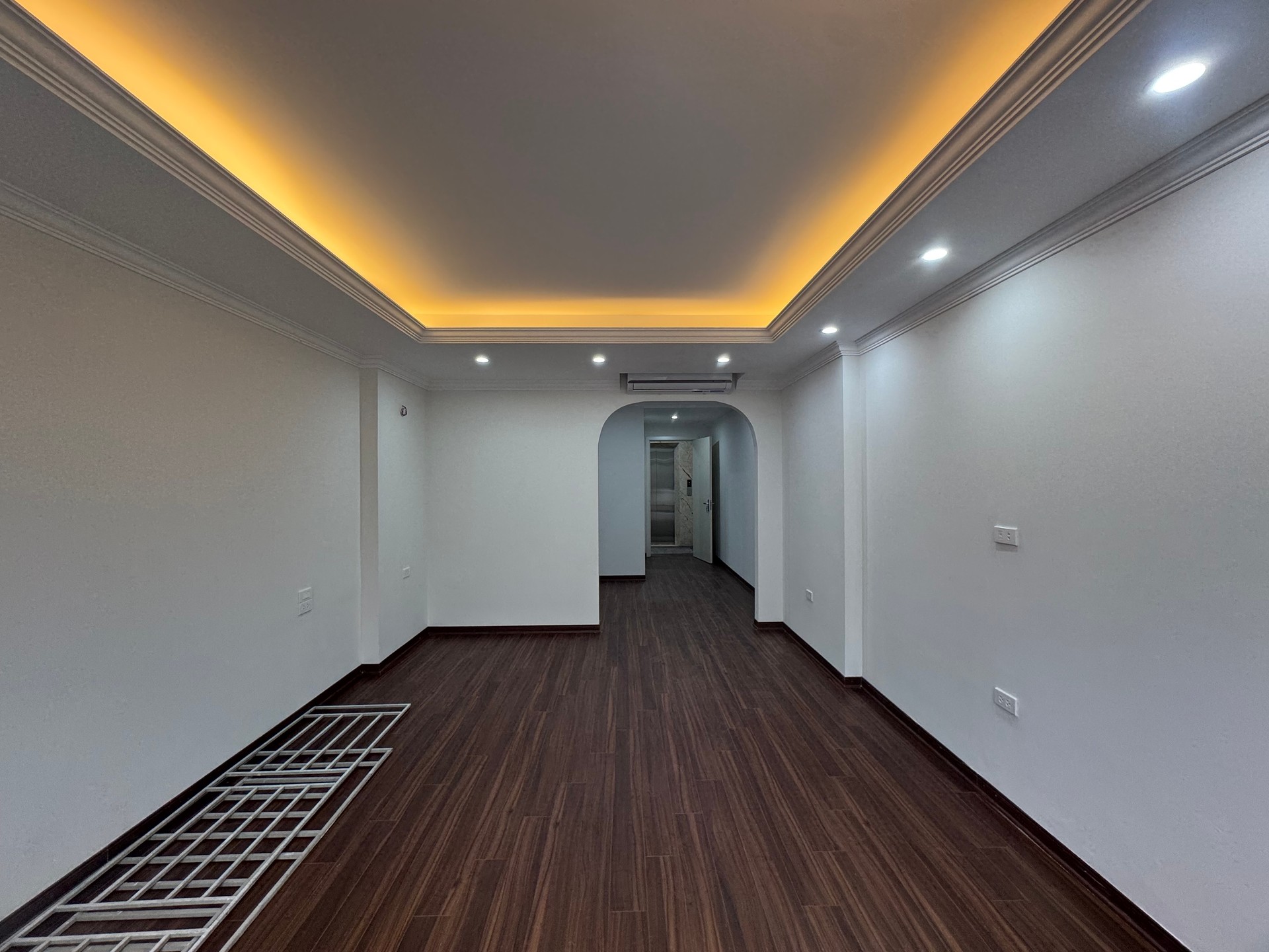 Bán nhà Quan Thổ 1 - diện tích 55m2 6 tầng - Lô góc 2 mặt thoáng - giá 25,5 tỷ