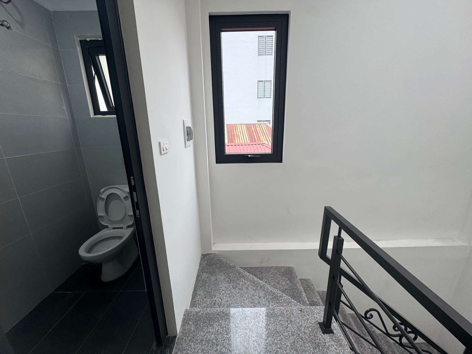 Bán nhà Quan Thổ 1 - diện tích 55m2 6 tầng - Lô góc 2 mặt thoáng - giá 25,5 tỷ