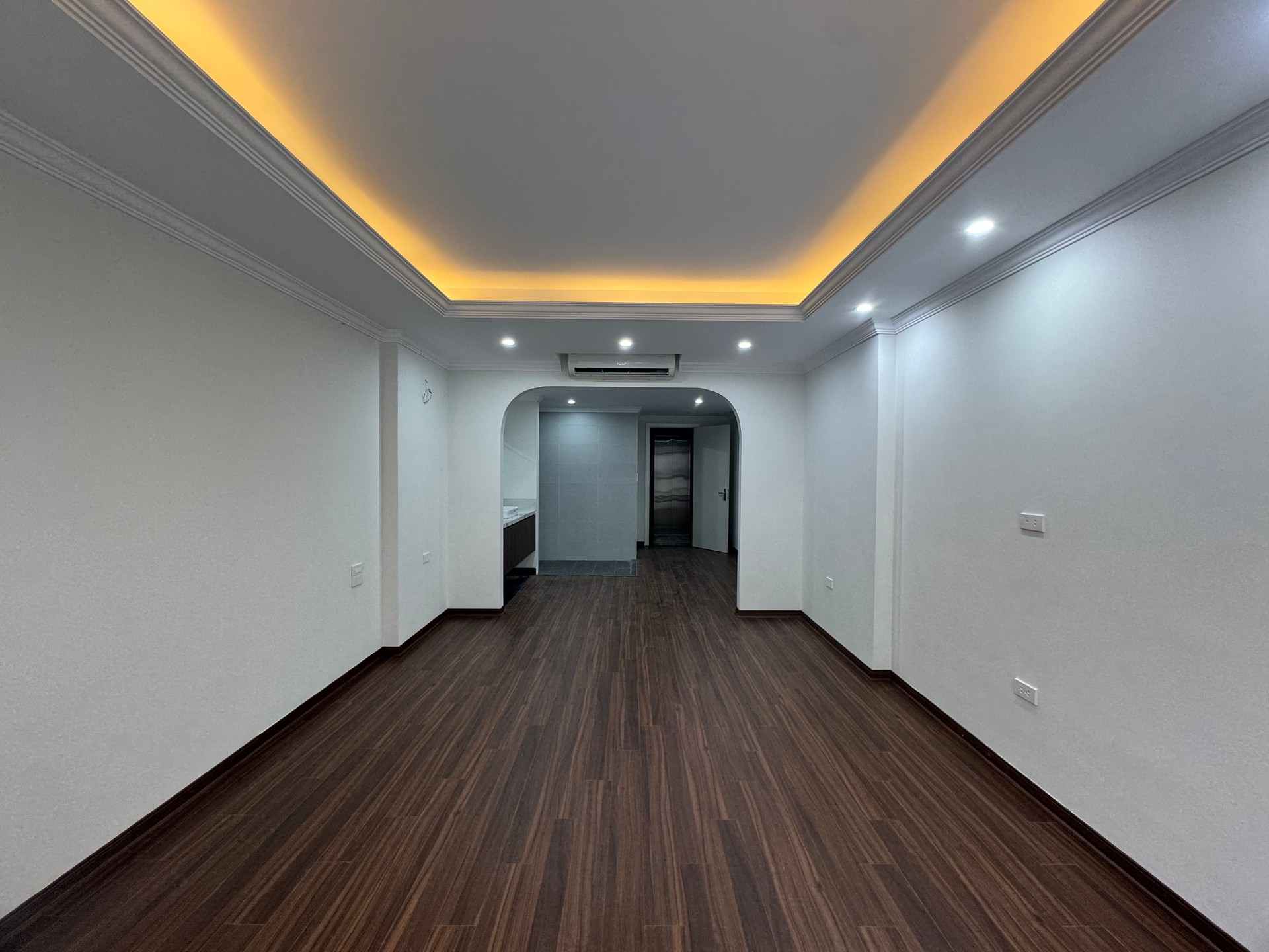 Bán nhà Quan Thổ 1 - diện tích 55m2 6 tầng - Lô góc 2 mặt thoáng - giá 25,5 tỷ