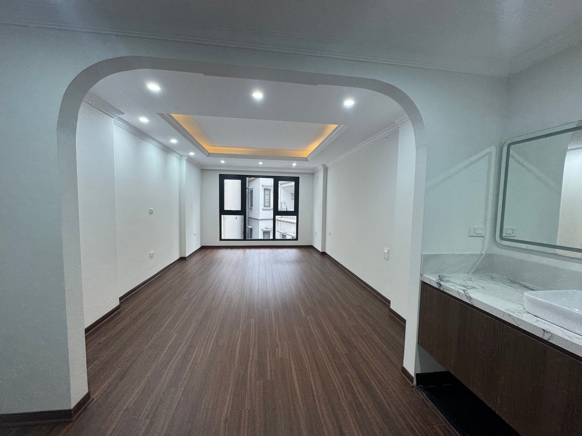 Bán nhà Quan Thổ 1 - diện tích 55m2 6 tầng - Lô góc 2 mặt thoáng - giá 25,5 tỷ