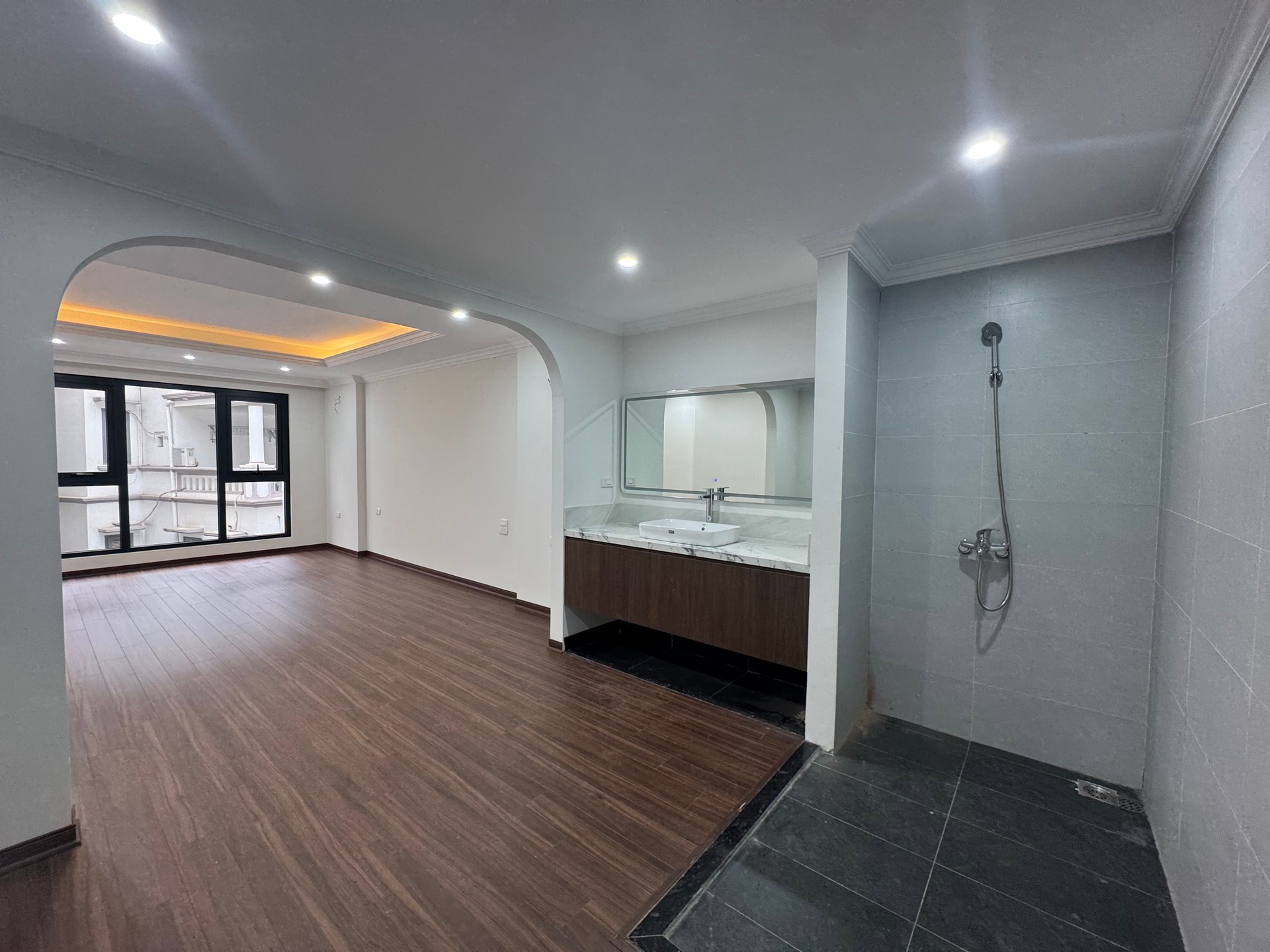 Bán nhà Quan Thổ 1 - diện tích 55m2 6 tầng - Lô góc 2 mặt thoáng - giá 25,5 tỷ