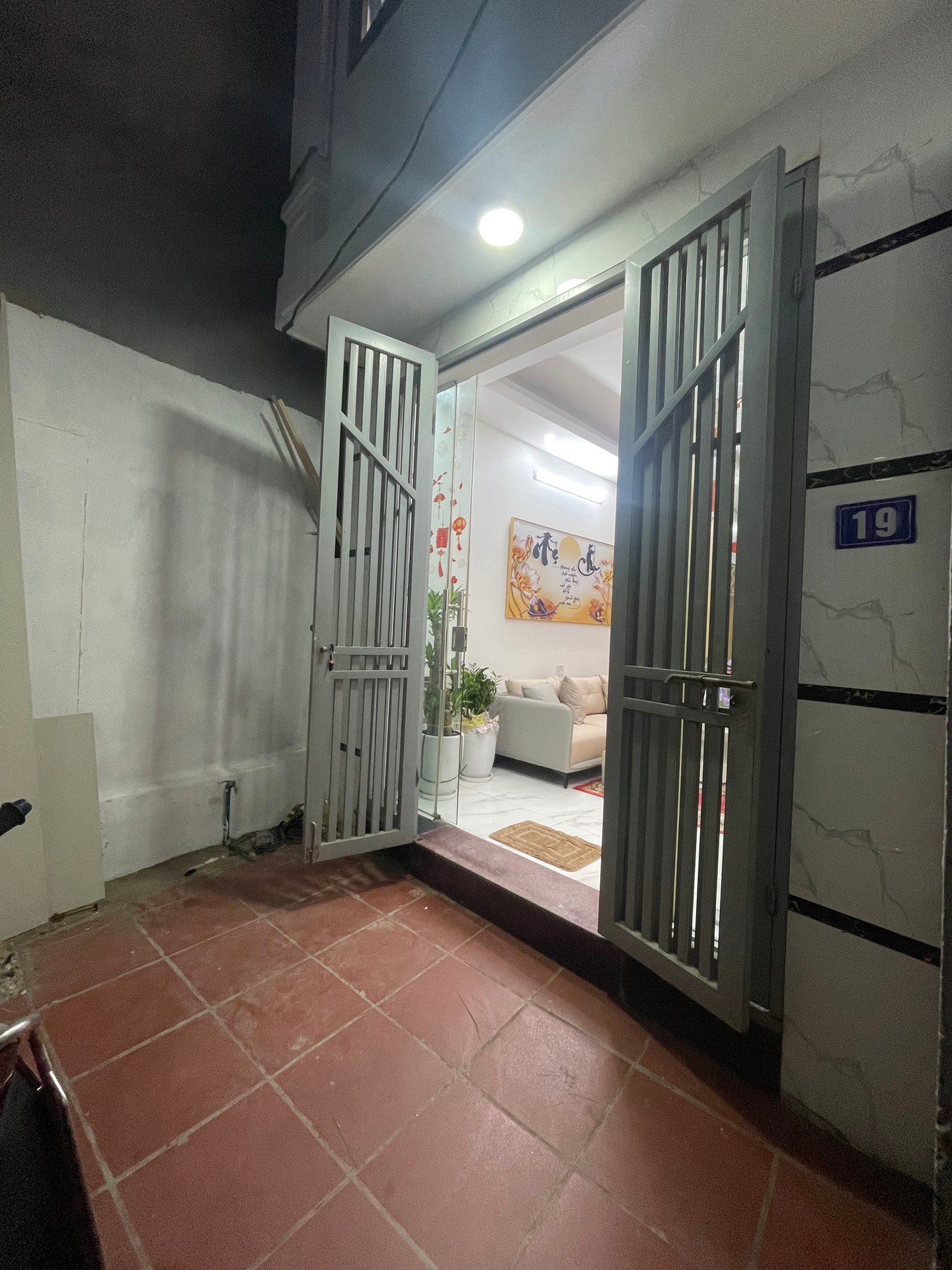 Bán nhà Ngũ Nhạc - diện tích 31m2 5 tầng - Gần phố, ngõ ba gác đua - giá 6,7 tỷ