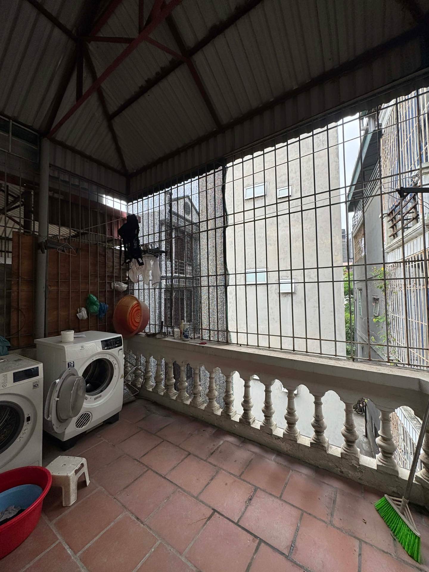 Bán nhà Kim Giang - diện tích 62m2 3 tầng - gần ô tô - giá 12 tỷ