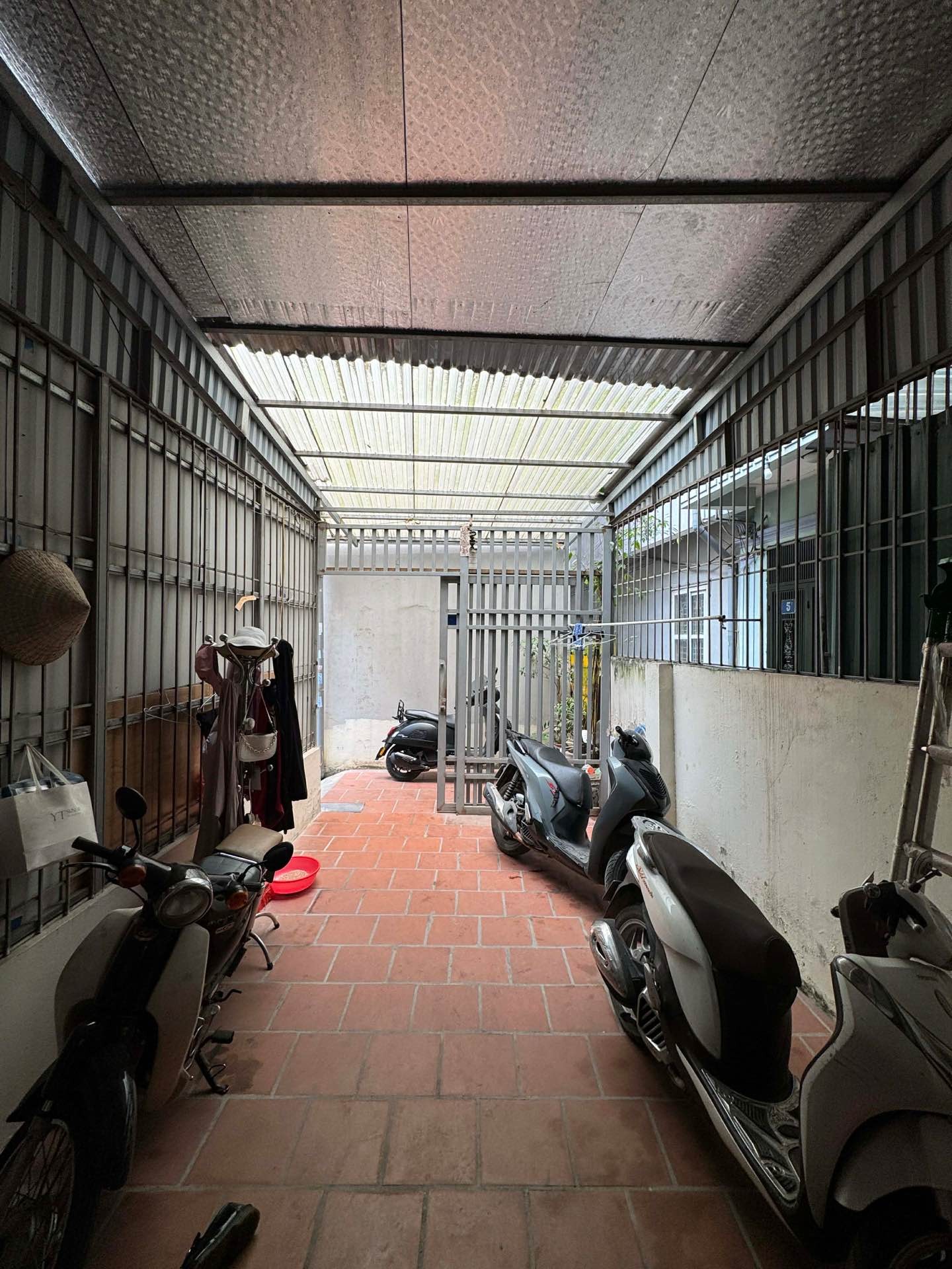 Bán nhà Kim Giang - diện tích 62m2 3 tầng - gần ô tô - giá 12 tỷ