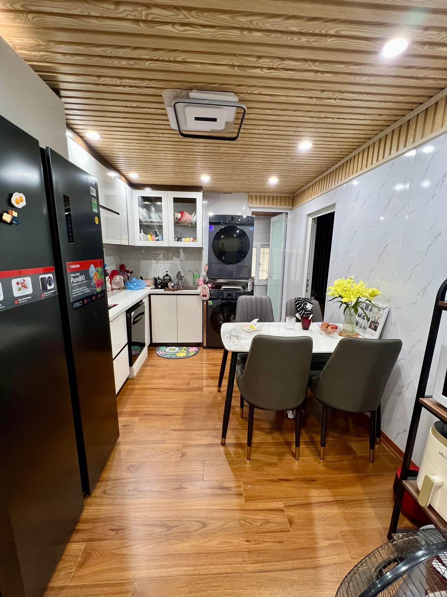 Bán nhà Nguyễn Chính - diện tích 73m2 5 tầng - Tập thể tầng 2 - giá 3,3 tỷ