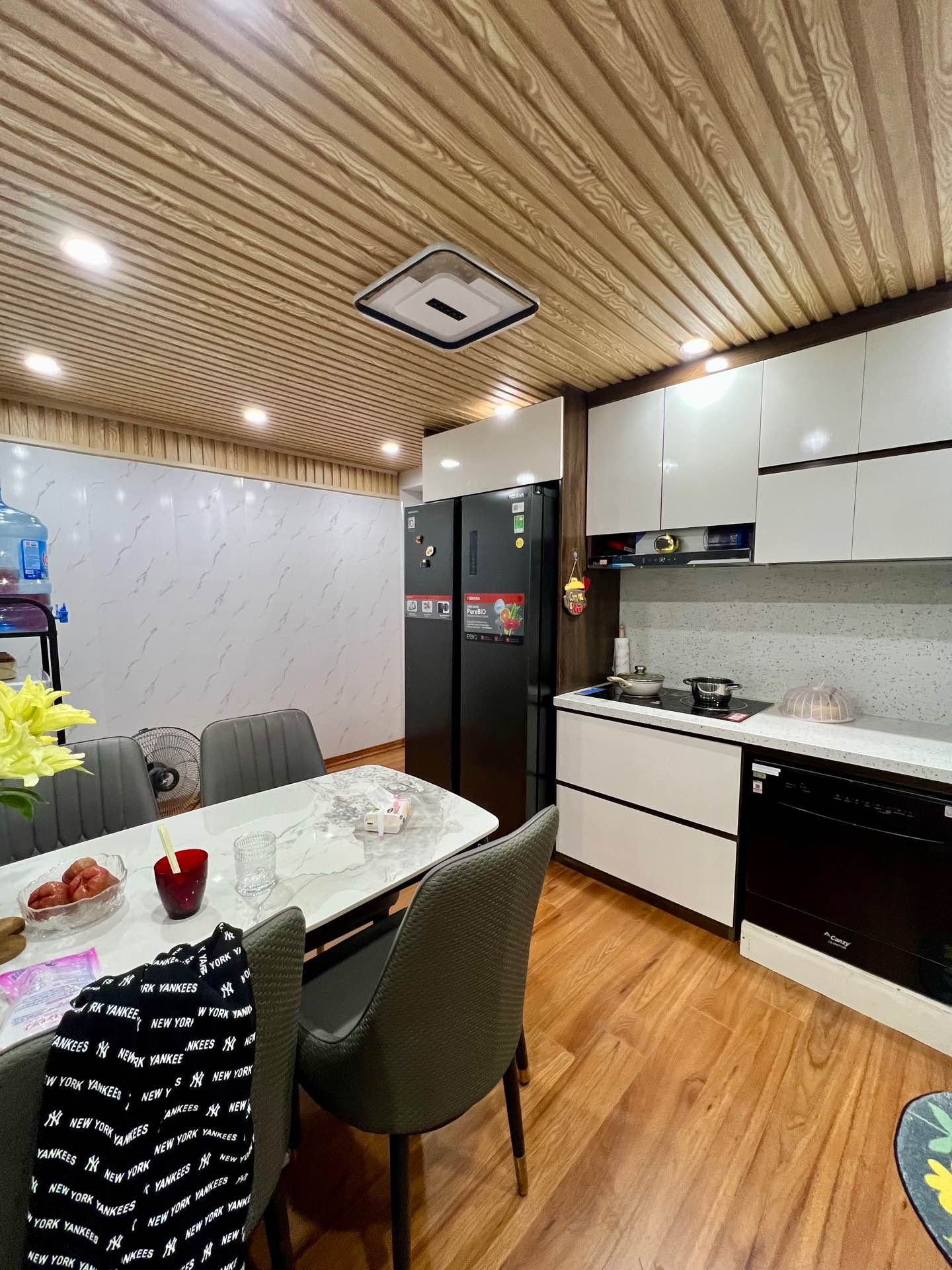 Bán nhà Nguyễn Chính - diện tích 73m2 5 tầng - Tập thể tầng 2 - giá 3,3 tỷ