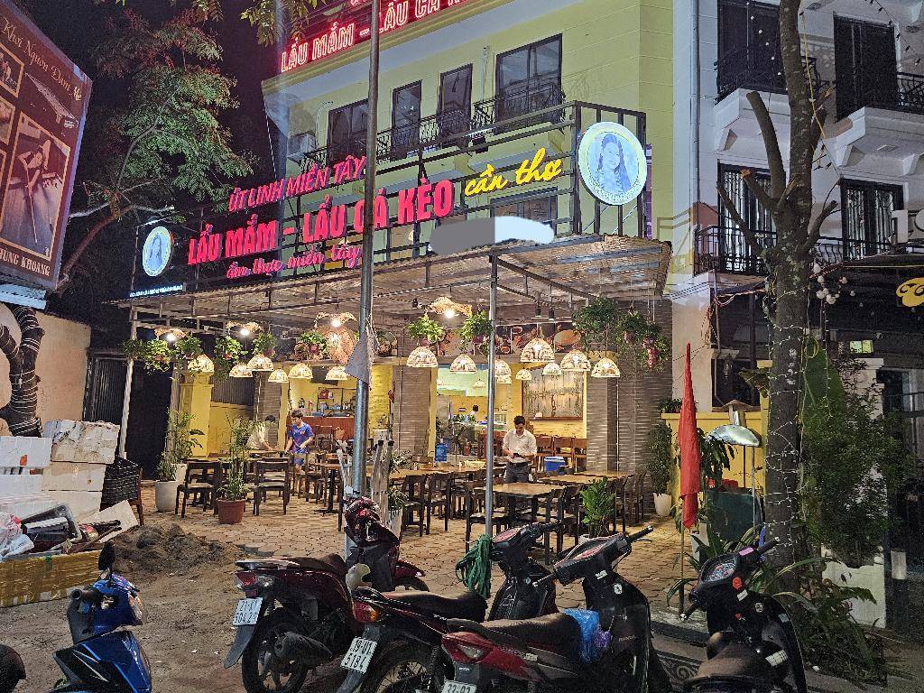 Bán nhà Phùng Khoang - diện tích 137m2 4 tầng - Lô góc, kinh doanh sầm uất - giá 53,2 tỷ