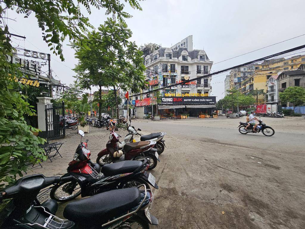 Bán nhà Phùng Khoang - diện tích 137m2 4 tầng - Lô góc, kinh doanh sầm uất - giá 53,2 tỷ