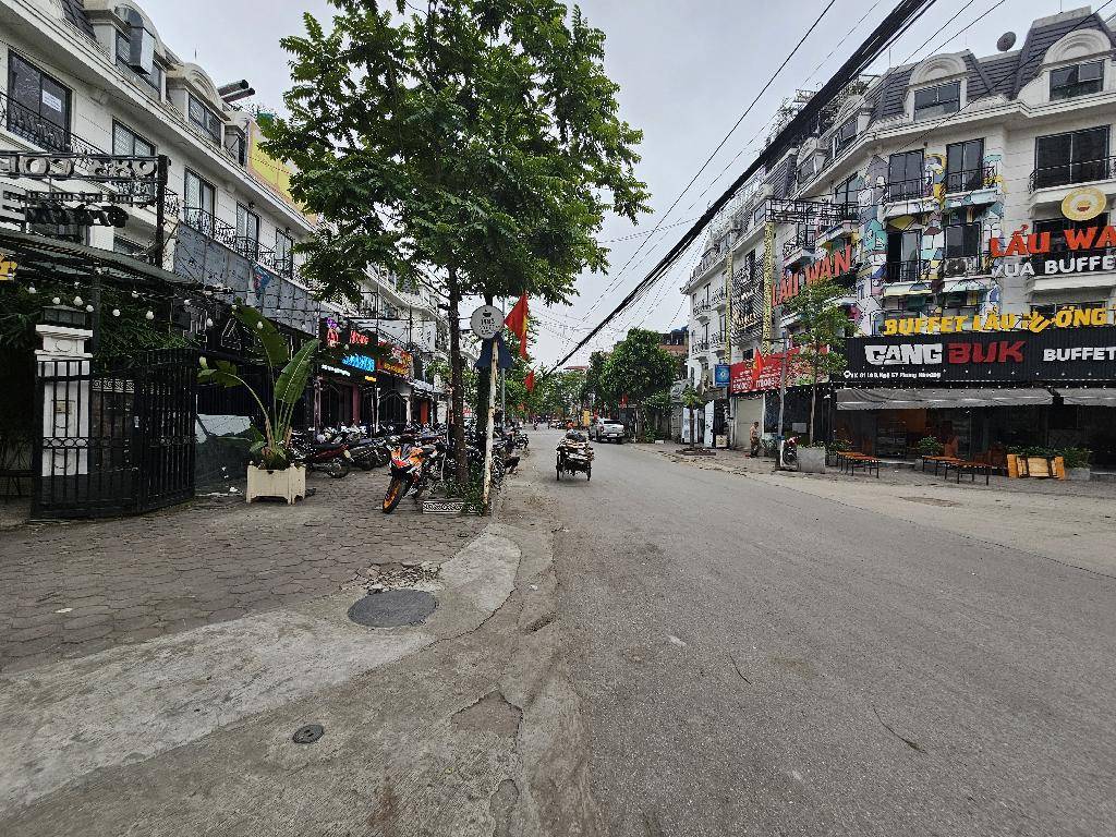 Bán nhà Phùng Khoang - diện tích 137m2 4 tầng - Lô góc, kinh doanh sầm uất - giá 53,2 tỷ