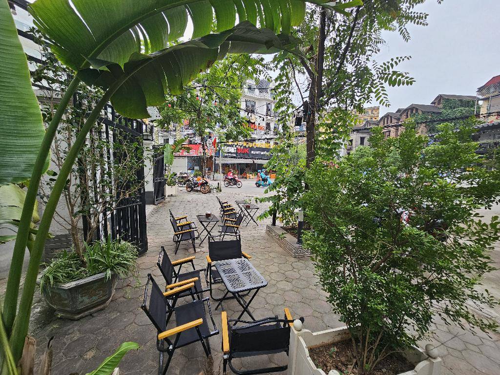 Bán nhà Phùng Khoang - diện tích 137m2 4 tầng - Lô góc, kinh doanh sầm uất - giá 53,2 tỷ